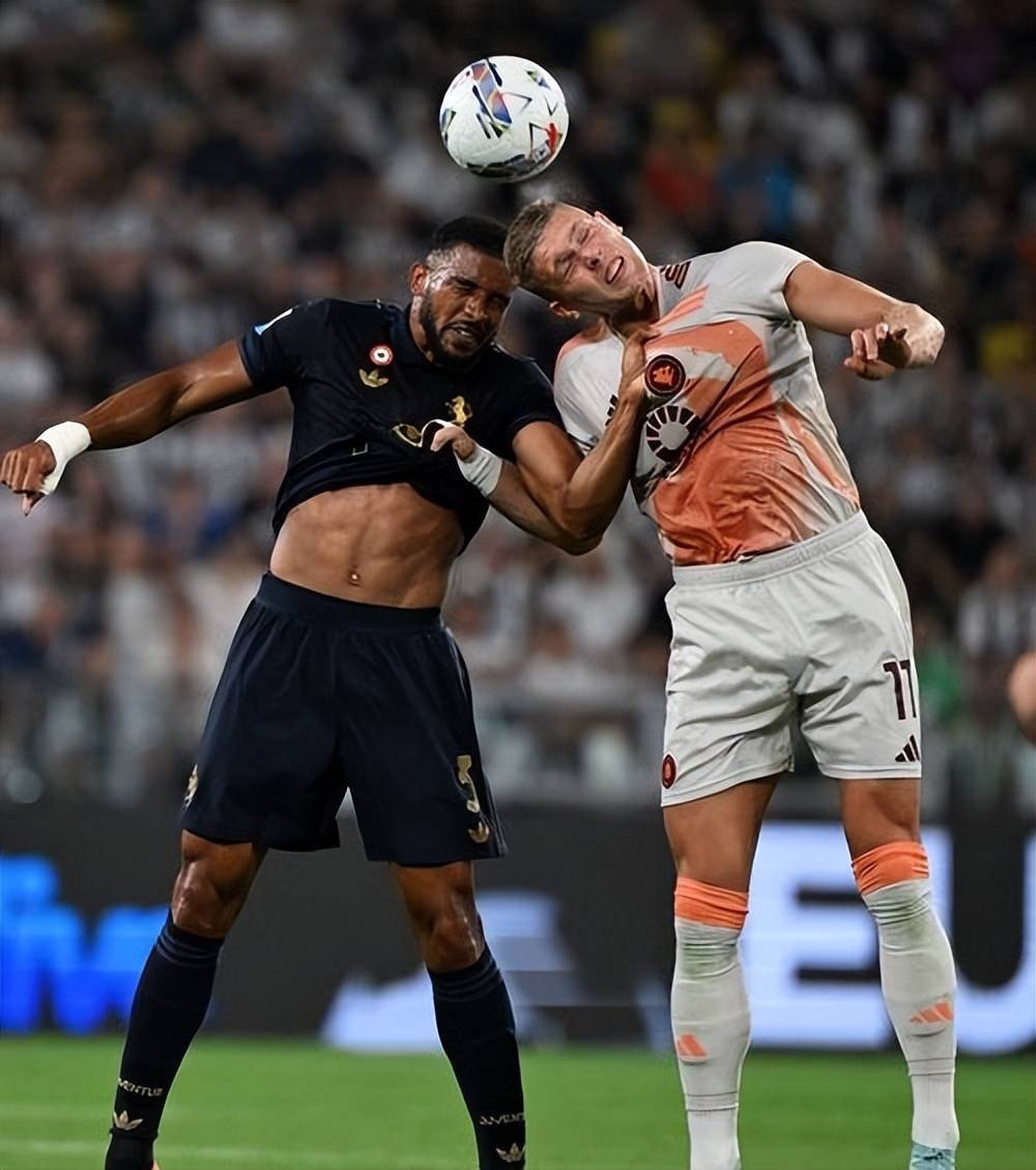 爱游戏体育-尤文图斯训练开放日；转会期伤情更新引欢呼；荷甲在即；控场能力受关注的简单介绍-爱游戏体育